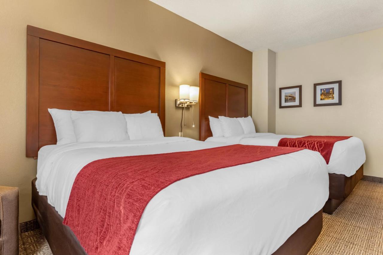 Comfort Inn & Suites Streetsboro - Kent Экстерьер фото
