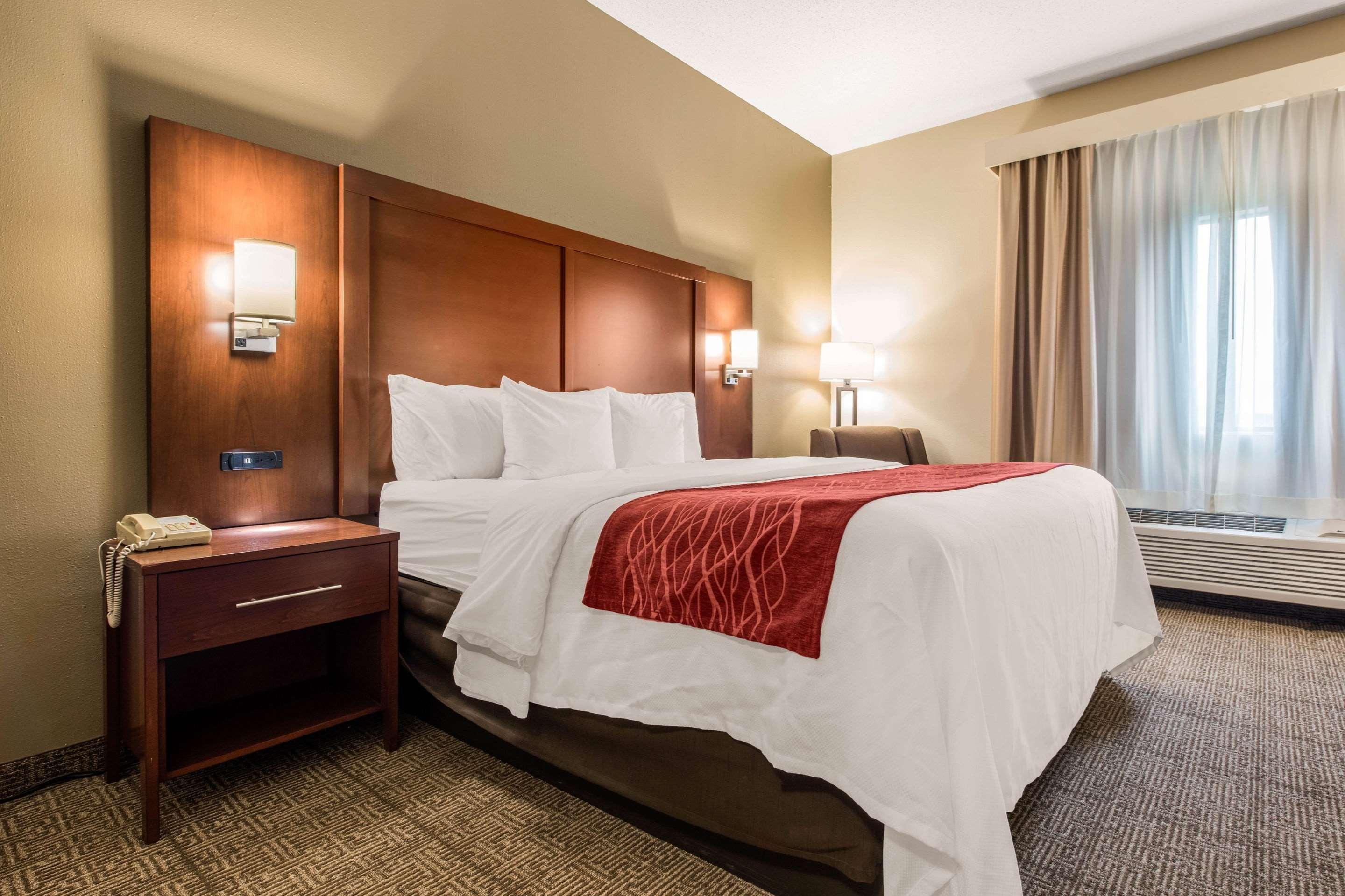 Comfort Inn & Suites Streetsboro - Kent Экстерьер фото