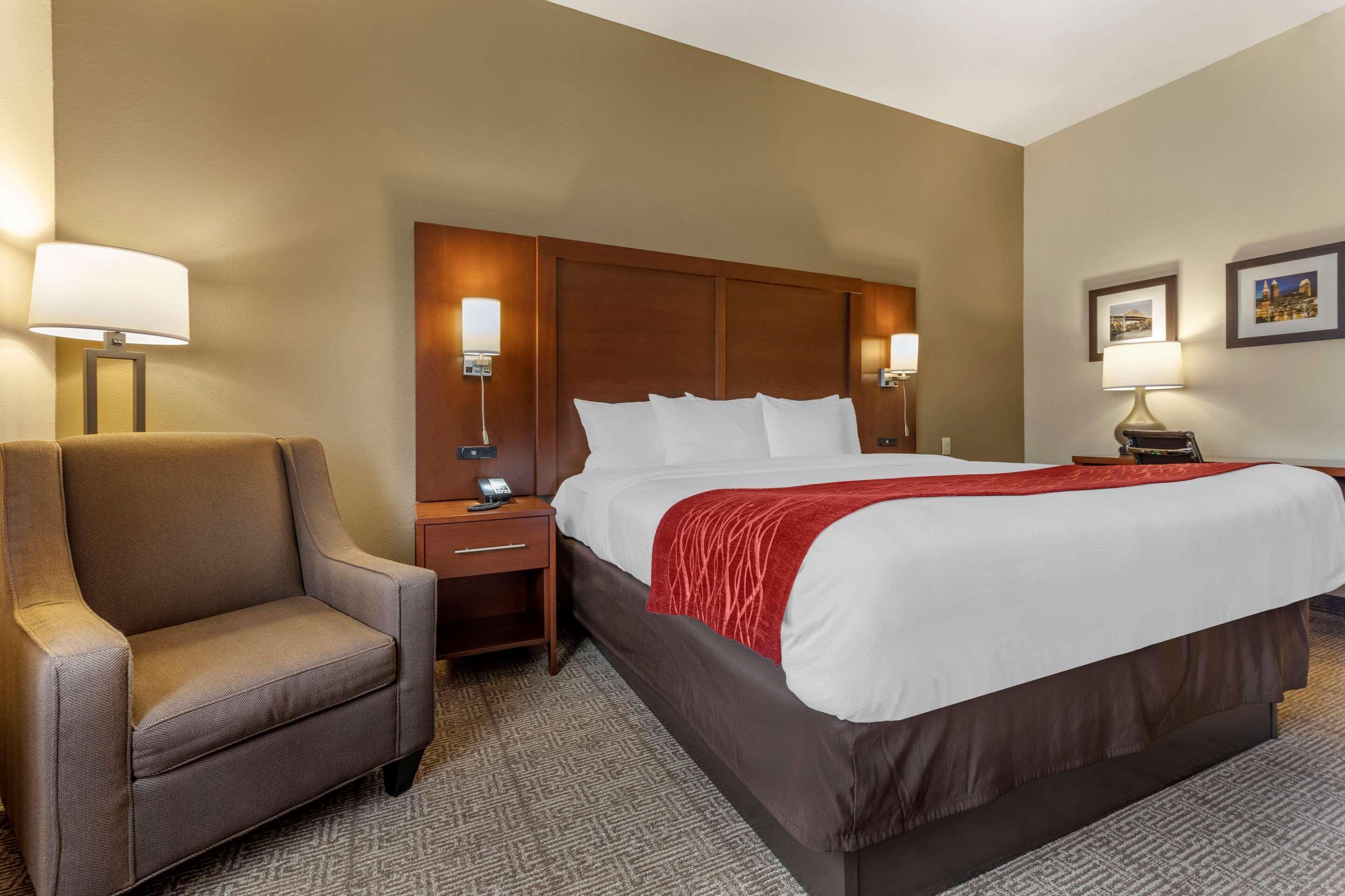 Comfort Inn & Suites Streetsboro - Kent Экстерьер фото