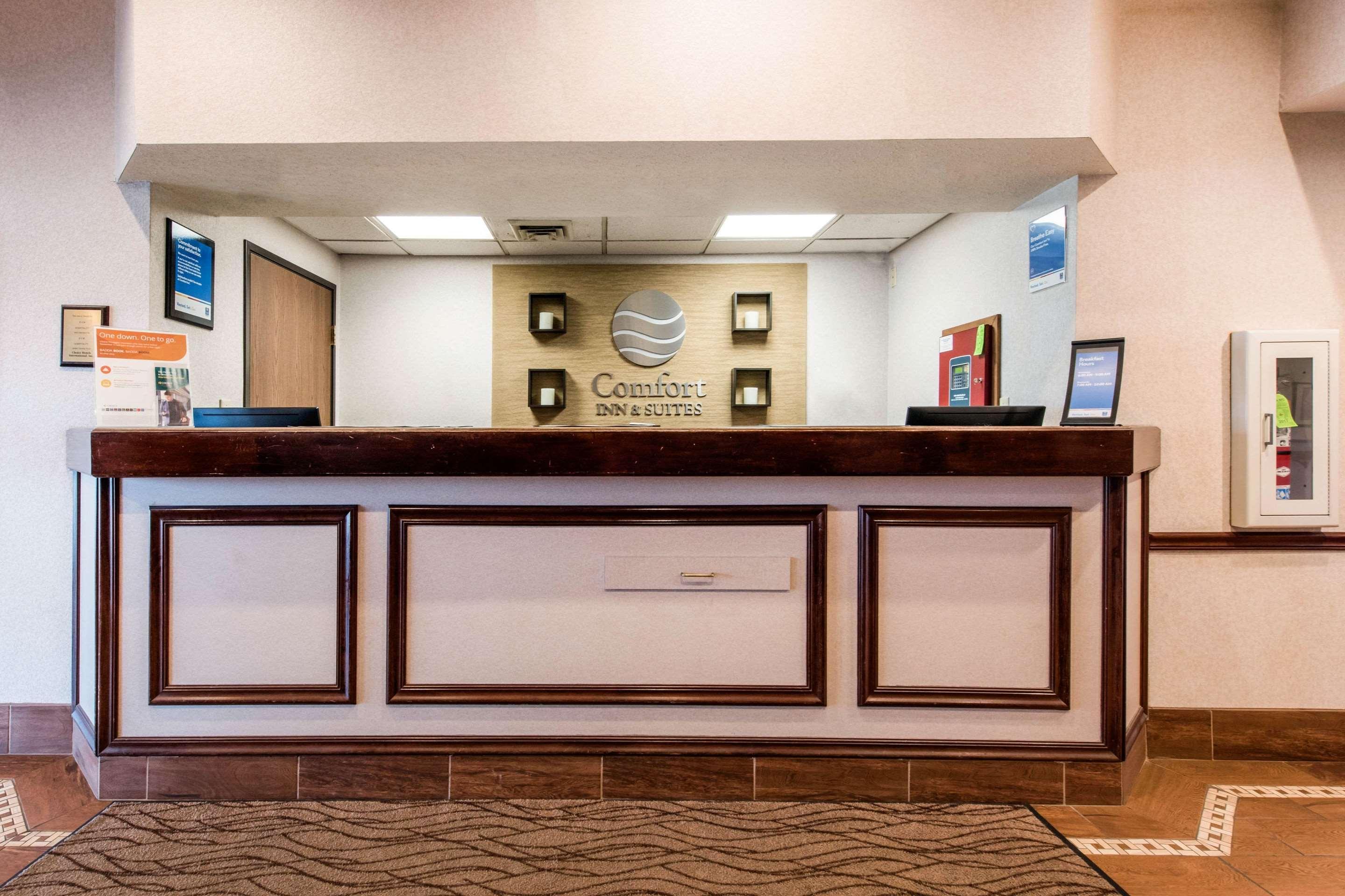 Comfort Inn & Suites Streetsboro - Kent Экстерьер фото