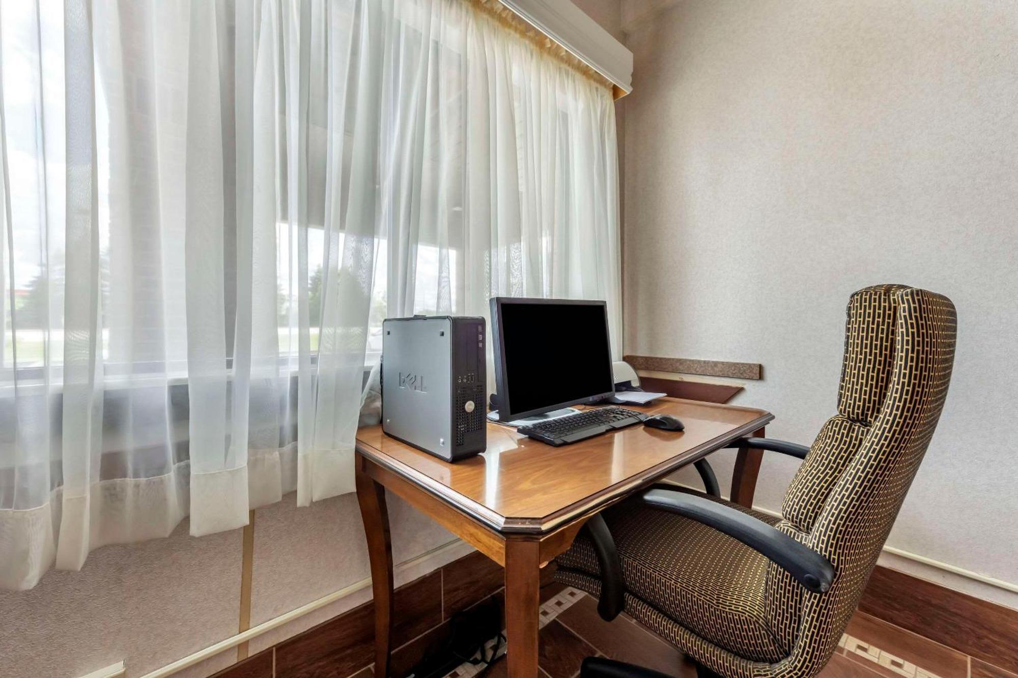Comfort Inn & Suites Streetsboro - Kent Экстерьер фото